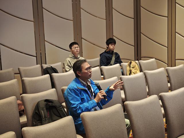 Breakout_Room (8)